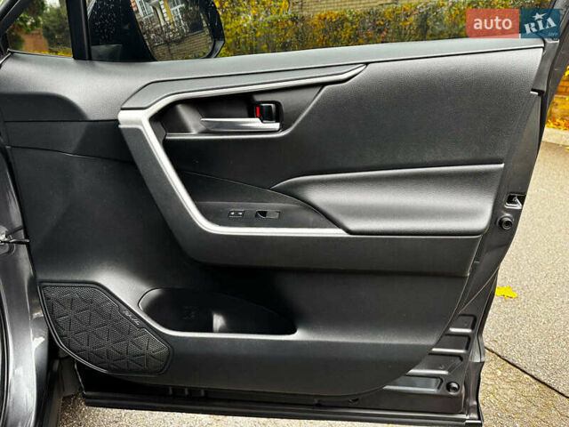 Сірий Тойота РАВ 4, об'ємом двигуна 2.5 л та пробігом 142 тис. км за 28990 $, фото 34 на Automoto.ua