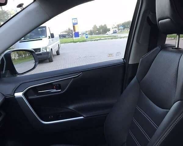 Сірий Тойота РАВ 4, об'ємом двигуна 2.49 л та пробігом 73 тис. км за 32300 $, фото 3 на Automoto.ua