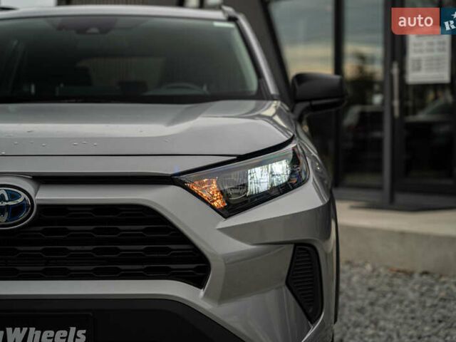 Тойота РАВ 4 2019 в Черновцах на Automoto.ua Серый Тойота РАВ 4, объемом двигателя 2.5 л и пробегом 24 тыс. км за 29900 $, фото 13 на Automoto.ua