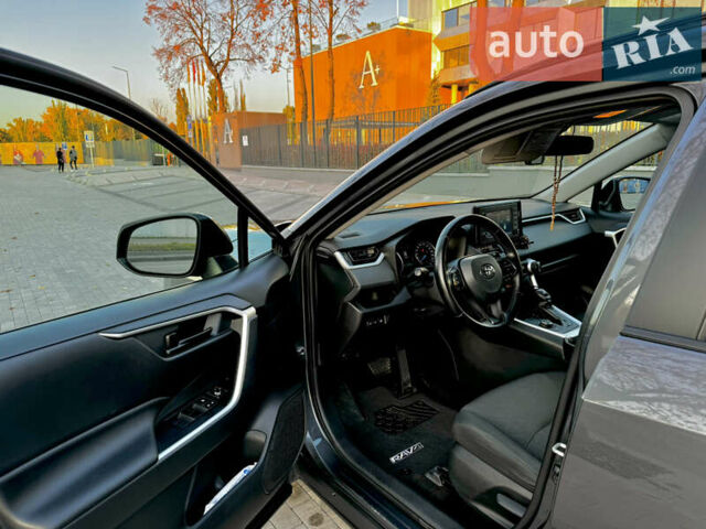 Серый Тойота РАВ 4, объемом двигателя 2.5 л и пробегом 130 тыс. км за 27999 $, фото 14 на Automoto.ua