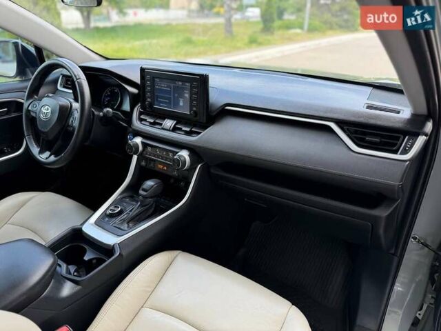 Серый Тойота РАВ 4, объемом двигателя 2.49 л и пробегом 133 тыс. км за 27500 $, фото 6 на Automoto.ua