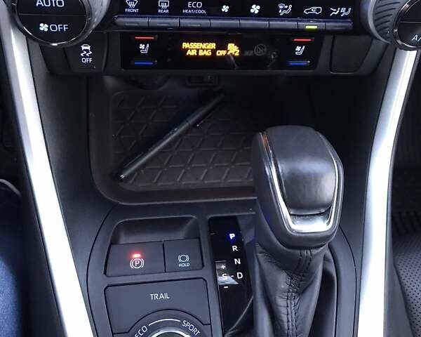 Сірий Тойота РАВ 4, об'ємом двигуна 2.49 л та пробігом 73 тис. км за 32300 $, фото 6 на Automoto.ua