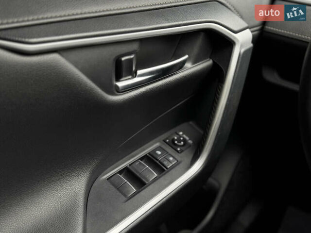 Серый Тойота РАВ 4, объемом двигателя 1.99 л и пробегом 204 тыс. км за 23500 $, фото 15 на Automoto.ua