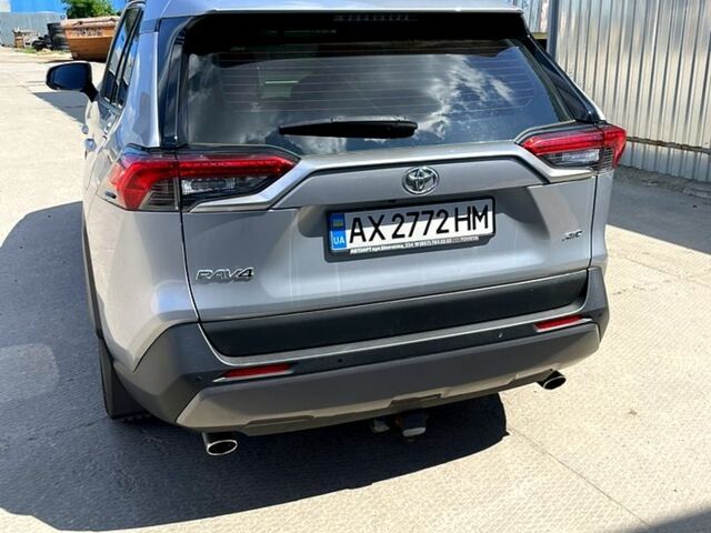 Серый Тойота РАВ 4, объемом двигателя 2 л и пробегом 57 тыс. км за 27000 $, фото 1 на Automoto.ua