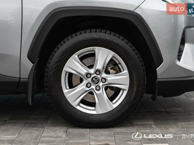 Сірий Тойота РАВ 4, об'ємом двигуна 1.99 л та пробігом 92 тис. км за 23500 $, фото 11 на Automoto.ua