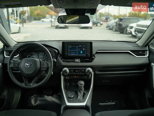 Тойота РАВ 4 2019 в Черновцах на Automoto.ua Серый Тойота РАВ 4, объемом двигателя 2.5 л и пробегом 24 тыс. км за 29900 $, фото 20 на Automoto.ua