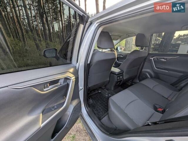 Серый Тойота РАВ 4, объемом двигателя 1.99 л и пробегом 39 тыс. км за 27700 $, фото 16 на Automoto.ua