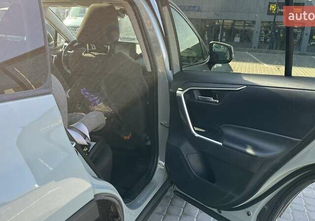 Серый Тойота РАВ 4, объемом двигателя 2.49 л и пробегом 57 тыс. км за 27000 $, фото 11 на Automoto.ua