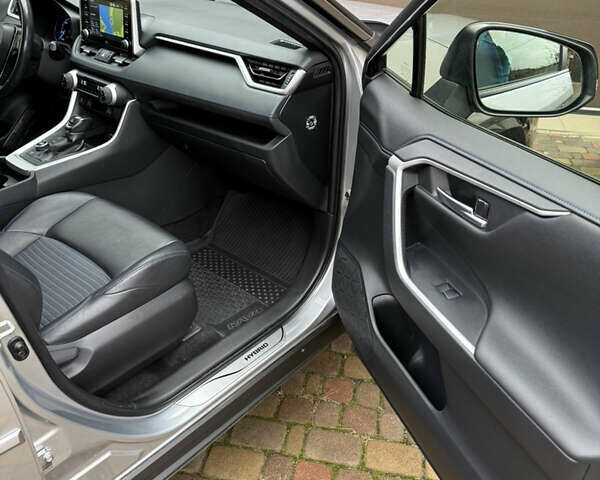 Серый Тойота РАВ 4, объемом двигателя 2.5 л и пробегом 90 тыс. км за 32500 $, фото 5 на Automoto.ua