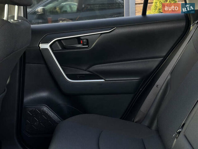 Серый Тойота РАВ 4, объемом двигателя 2.49 л и пробегом 123 тыс. км за 31999 $, фото 49 на Automoto.ua