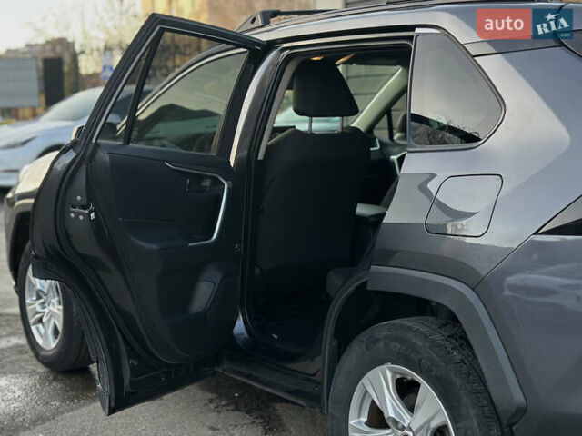 Серый Тойота РАВ 4, объемом двигателя 2.49 л и пробегом 123 тыс. км за 31999 $, фото 46 на Automoto.ua