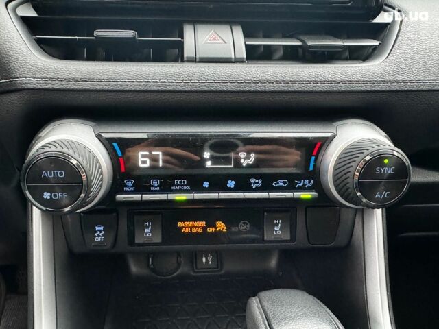 Серый Тойота РАВ 4, объемом двигателя 2.5 л и пробегом 142 тыс. км за 28990 $, фото 23 на Automoto.ua