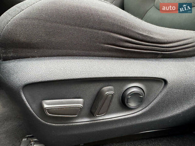 Сірий Тойота РАВ 4, об'ємом двигуна 2.5 л та пробігом 142 тис. км за 28990 $, фото 15 на Automoto.ua