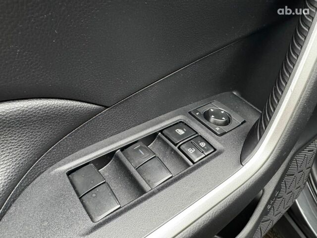 Серый Тойота РАВ 4, объемом двигателя 2.5 л и пробегом 142 тыс. км за 28990 $, фото 13 на Automoto.ua