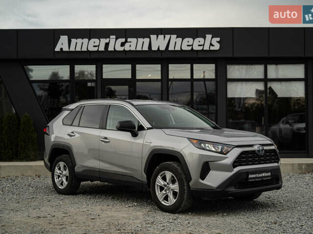 Тойота РАВ 4 2019 в Черновцах на Automoto.ua Серый Тойота РАВ 4, объемом двигателя 2.5 л и пробегом 24 тыс. км за 29900 $, фото 2 на Automoto.ua