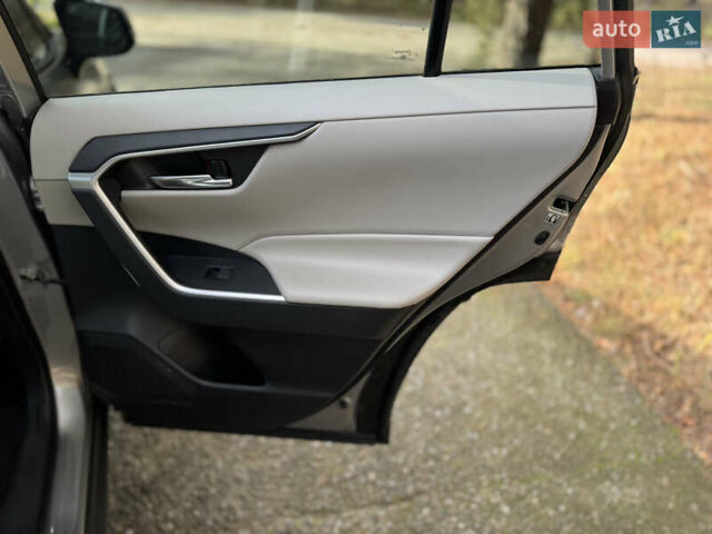 Серый Тойота РАВ 4, объемом двигателя 2.49 л и пробегом 64 тыс. км за 25000 $, фото 17 на Automoto.ua