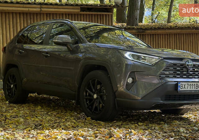 Серый Тойота РАВ 4, объемом двигателя 2.49 л и пробегом 120 тыс. км за 35600 $, фото 5 на Automoto.ua