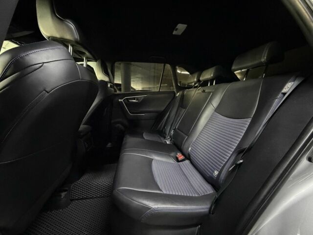 Сірий Тойота РАВ 4, об'ємом двигуна 2.5 л та пробігом 139 тис. км за 30900 $, фото 18 на Automoto.ua