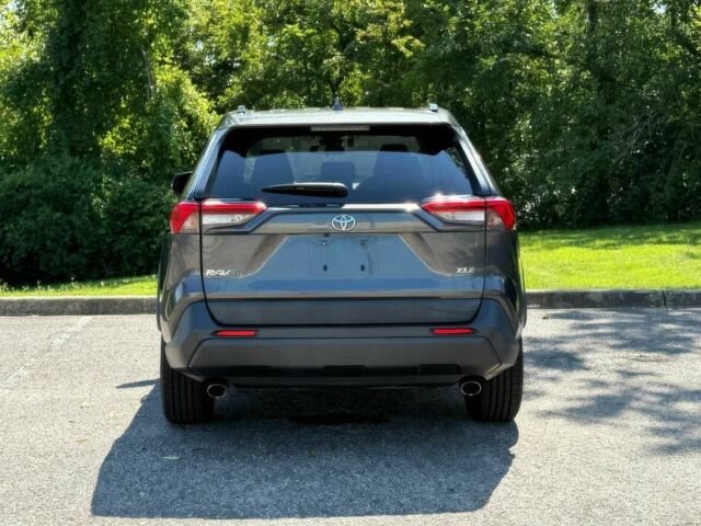 Сірий Тойота РАВ 4, об'ємом двигуна 2 л та пробігом 40 тис. км за 16000 $, фото 4 на Automoto.ua