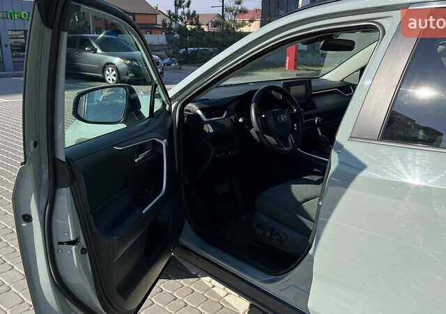 Серый Тойота РАВ 4, объемом двигателя 2.49 л и пробегом 57 тыс. км за 27000 $, фото 10 на Automoto.ua