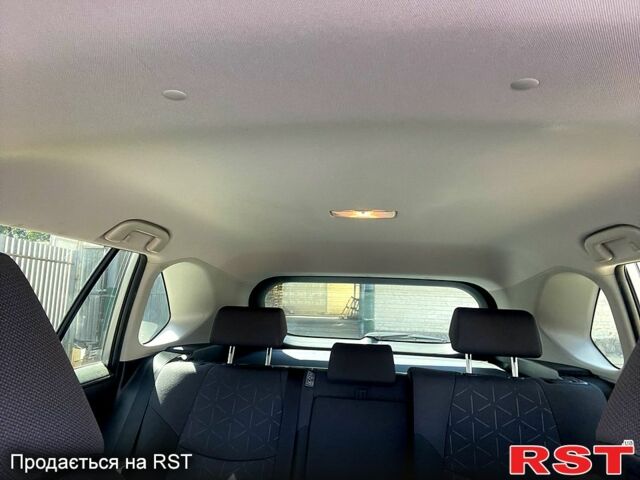 Серый Тойота РАВ 4, объемом двигателя 2 л и пробегом 57 тыс. км за 27000 $, фото 3 на Automoto.ua