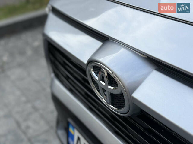 Тойота РАВ 4 2019 в Киеве на Automoto.ua Серый Тойота РАВ 4, объемом двигателя 1.99 л и пробегом 8 тыс. км за 27200 $, фото 17 на Automoto.ua