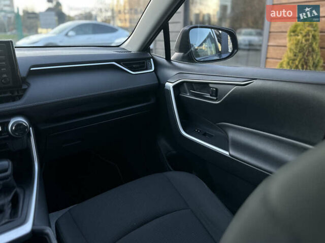 Серый Тойота РАВ 4, объемом двигателя 2.49 л и пробегом 123 тыс. км за 31999 $, фото 45 на Automoto.ua