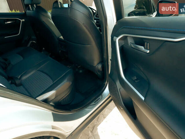 Серый Тойота РАВ 4, объемом двигателя 2.49 л и пробегом 92 тыс. км за 37000 $, фото 6 на Automoto.ua