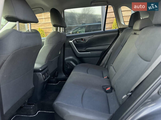 Серый Тойота РАВ 4, объемом двигателя 2.49 л и пробегом 123 тыс. км за 31999 $, фото 47 на Automoto.ua