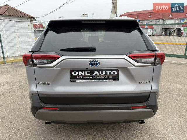 Сірий Тойота РАВ 4, об'ємом двигуна 2.49 л та пробігом 137 тис. км за 28990 $, фото 4 на Automoto.ua