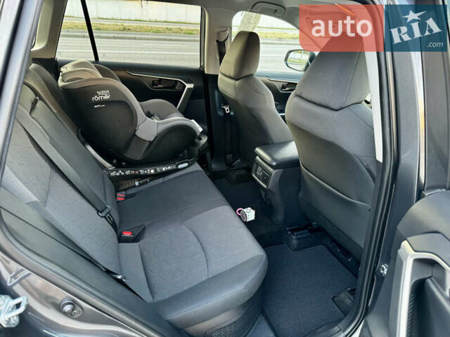 Серый Тойота РАВ 4, объемом двигателя 2.5 л и пробегом 130 тыс. км за 27999 $, фото 12 на Automoto.ua