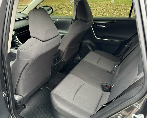 Серый Тойота РАВ 4, объемом двигателя 2.49 л и пробегом 118 тыс. км за 29500 $, фото 6 на Automoto.ua