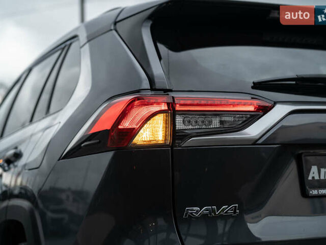 Серый Тойота РАВ 4, объемом двигателя 2.49 л и пробегом 156 тыс. км за 29800 $, фото 6 на Automoto.ua