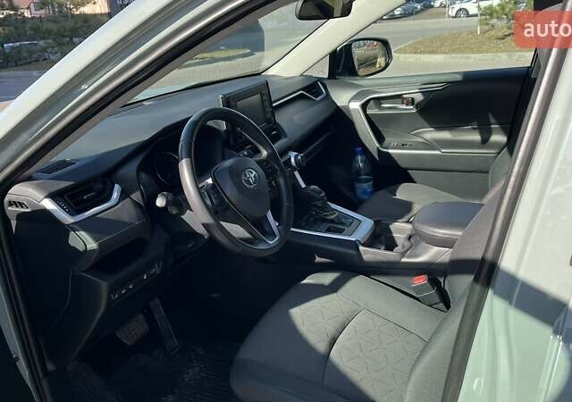 Серый Тойота РАВ 4, объемом двигателя 2.49 л и пробегом 57 тыс. км за 27000 $, фото 18 на Automoto.ua