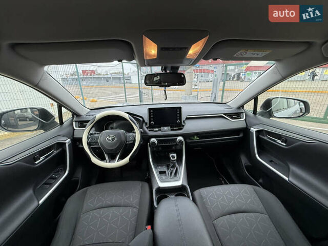 Сірий Тойота РАВ 4, об'ємом двигуна 2.49 л та пробігом 137 тис. км за 28990 $, фото 19 на Automoto.ua