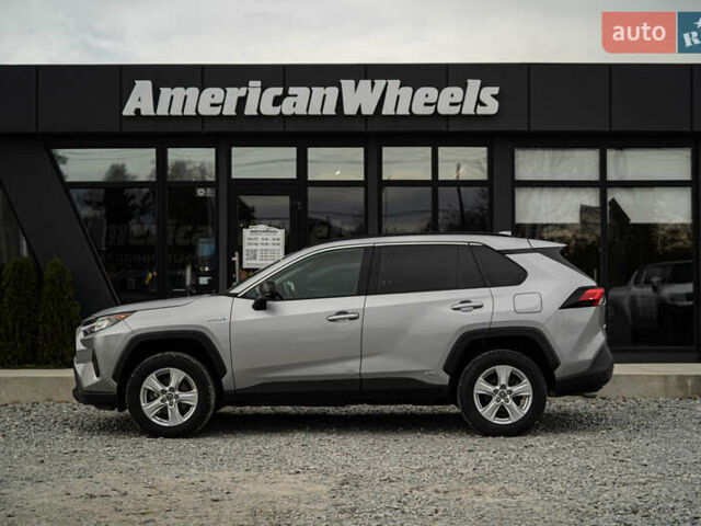 Тойота РАВ 4 2019 в Черновцах на Automoto.ua Серый Тойота РАВ 4, объемом двигателя 2.5 л и пробегом 24 тыс. км за 29900 $, фото 3 на Automoto.ua