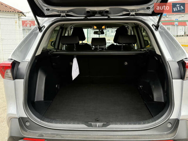Сірий Тойота РАВ 4, об'ємом двигуна 2.49 л та пробігом 137 тис. км за 28990 $, фото 15 на Automoto.ua