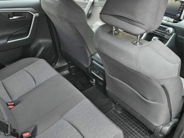 Тойота РАВ 4 2019 в Киеве на Automoto.ua Серый Тойота РАВ 4, объемом двигателя 2.5 л и пробегом 90 тыс. км за 15900 $, фото 12 на Automoto.ua