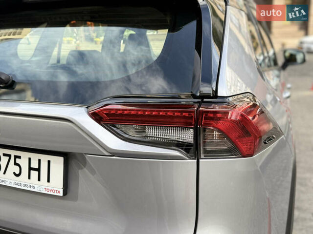 Тойота РАВ 4 2019 в Киеве на Automoto.ua Серый Тойота РАВ 4, объемом двигателя 1.99 л и пробегом 8 тыс. км за 27200 $, фото 24 на Automoto.ua