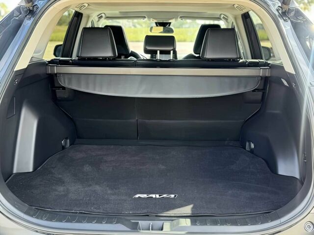 Серый Тойота РАВ 4, объемом двигателя 2.5 л и пробегом 32 тыс. км за 16700 $, фото 16 на Automoto.ua