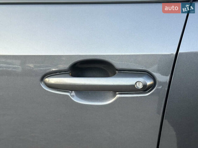 Серый Тойота РАВ 4, объемом двигателя 2.49 л и пробегом 123 тыс. км за 31999 $, фото 23 на Automoto.ua