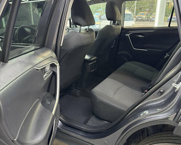 Серый Тойота РАВ 4, объемом двигателя 2.5 л и пробегом 78 тыс. км за 20900 $, фото 2 на Automoto.ua