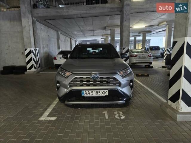 Серый Тойота РАВ 4, объемом двигателя 2.49 л и пробегом 81 тыс. км за 33000 $, фото 2 на Automoto.ua