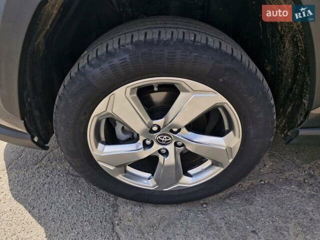 Сірий Тойота РАВ 4, об'ємом двигуна 2.5 л та пробігом 39 тис. км за 24199 $, фото 9 на Automoto.ua