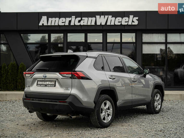 Тойота РАВ 4 2019 в Черновцах на Automoto.ua Серый Тойота РАВ 4, объемом двигателя 2.5 л и пробегом 24 тыс. км за 29900 $, фото 4 на Automoto.ua