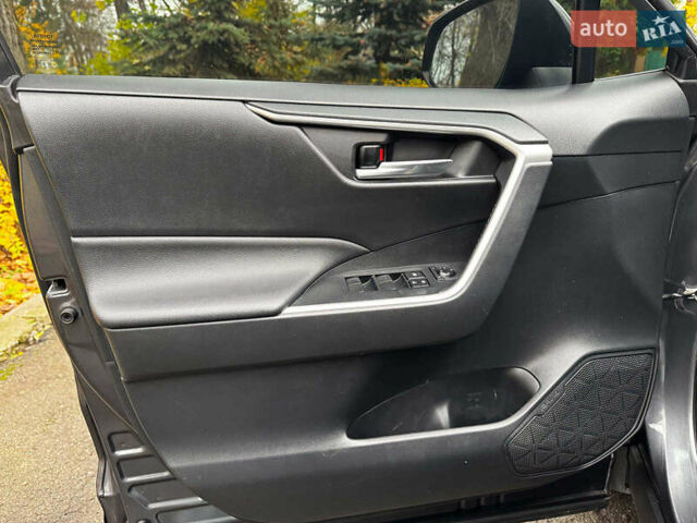 Сірий Тойота РАВ 4, об'ємом двигуна 2.5 л та пробігом 142 тис. км за 28990 $, фото 12 на Automoto.ua