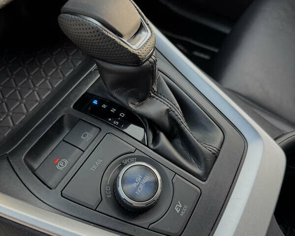 Серый Тойота РАВ 4, объемом двигателя 2.49 л и пробегом 158 тыс. км за 29999 $, фото 42 на Automoto.ua