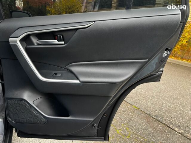 Серый Тойота РАВ 4, объемом двигателя 2.5 л и пробегом 142 тыс. км за 28990 $, фото 31 на Automoto.ua