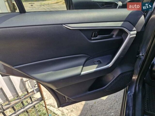 Сірий Тойота РАВ 4, об'ємом двигуна 2.5 л та пробігом 39 тис. км за 24199 $, фото 10 на Automoto.ua