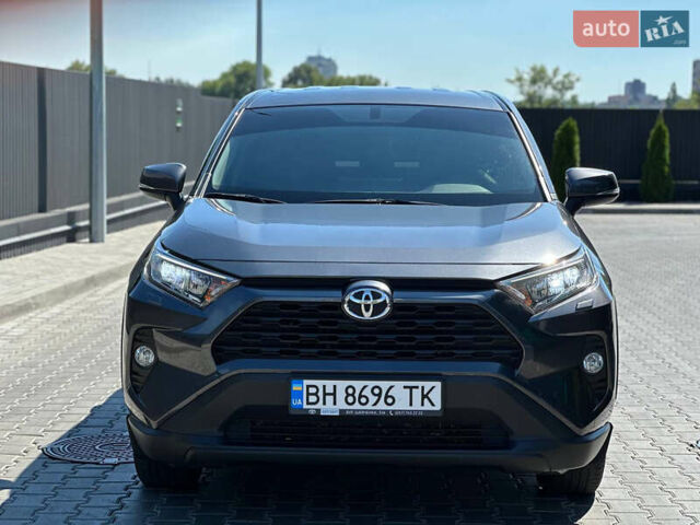 Серый Тойота РАВ 4, объемом двигателя 1.99 л и пробегом 94 тыс. км за 23999 $, фото 2 на Automoto.ua